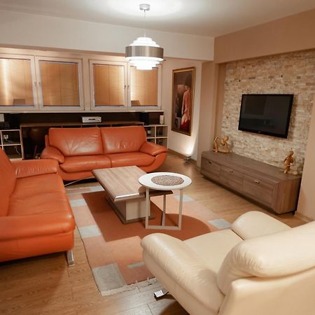 Grand Central Apartment Skopje Exteriör bild